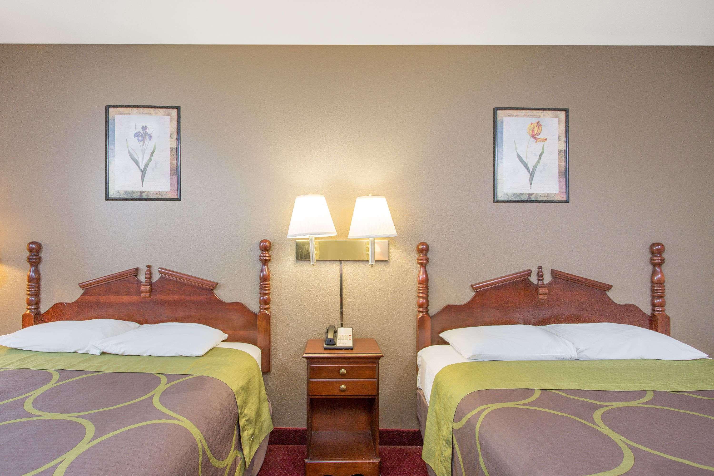 Knights Inn Glade Spring Ngoại thất bức ảnh