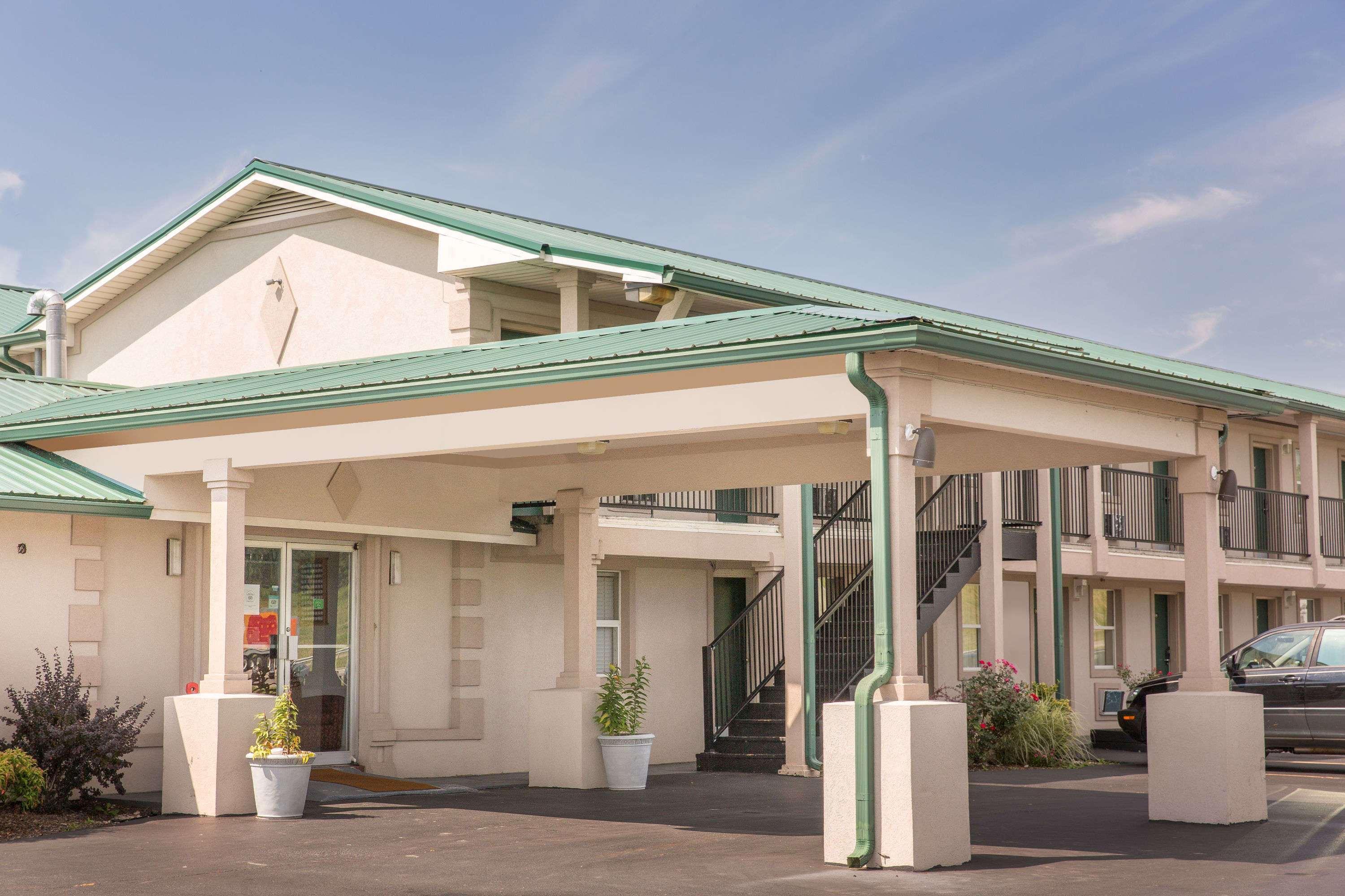 Knights Inn Glade Spring Ngoại thất bức ảnh
